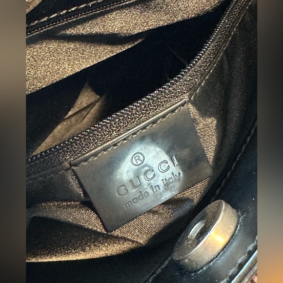 Gucci Vintage Black Patent Leather Shoulder / Hobo Bag – Silver Hardware - Italy - Picture 12 of 16